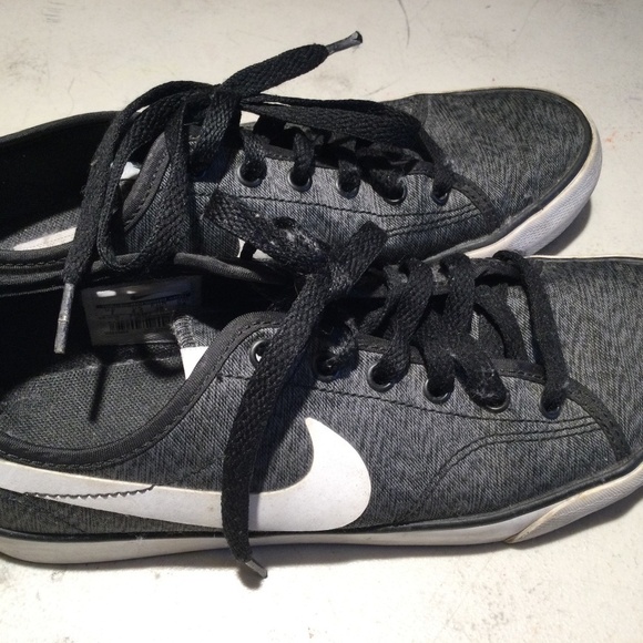 NIKE CANVAS SHOES SIZE 7 MENS - Picture 3 of 4